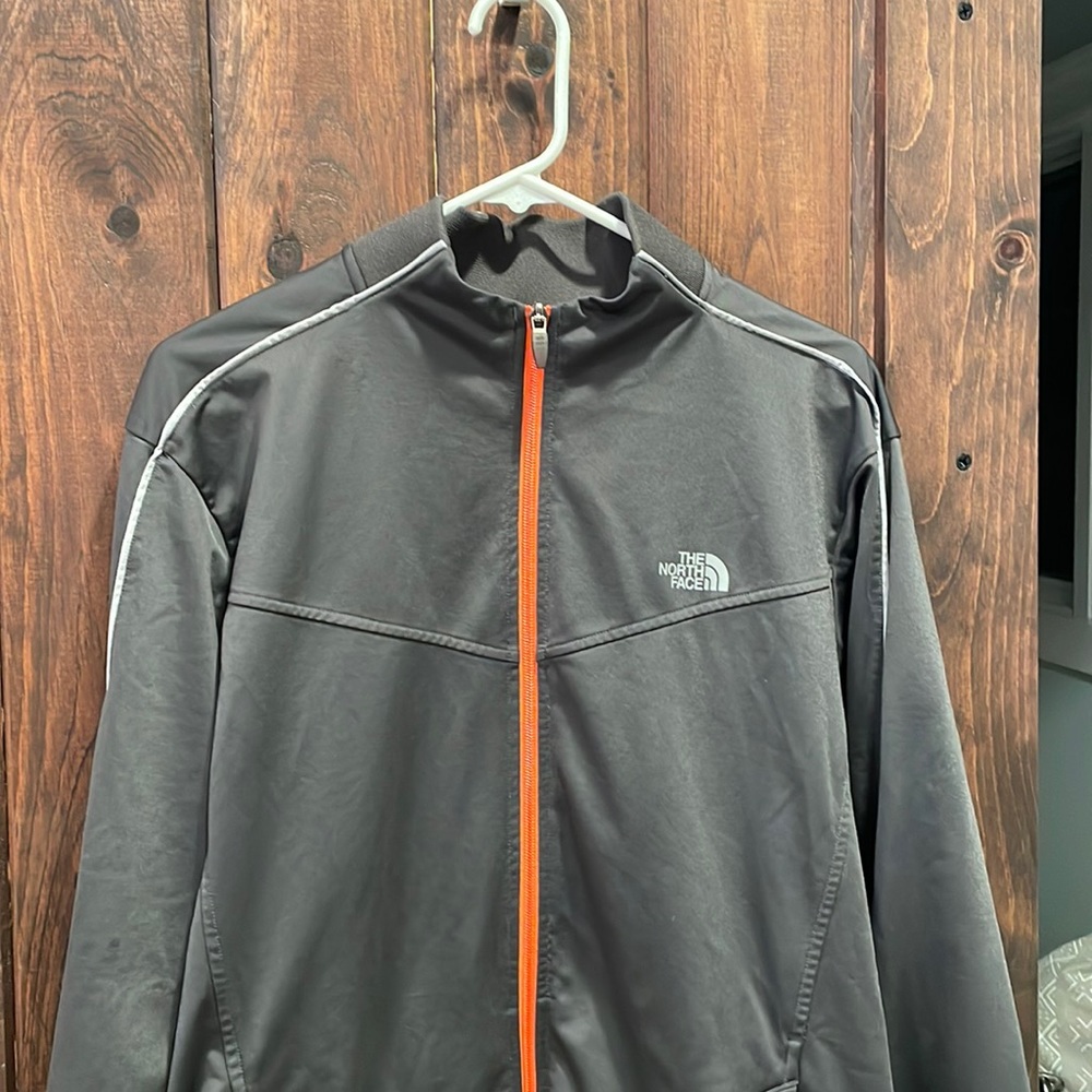 The North Face Men's light weight full zip jacket